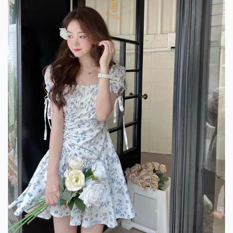 Gentle Style Blue Floral Puff Sleeve Short Sleeve Dress, 2024 Summer New French Square Neck Slimming Short Trendy Dress
