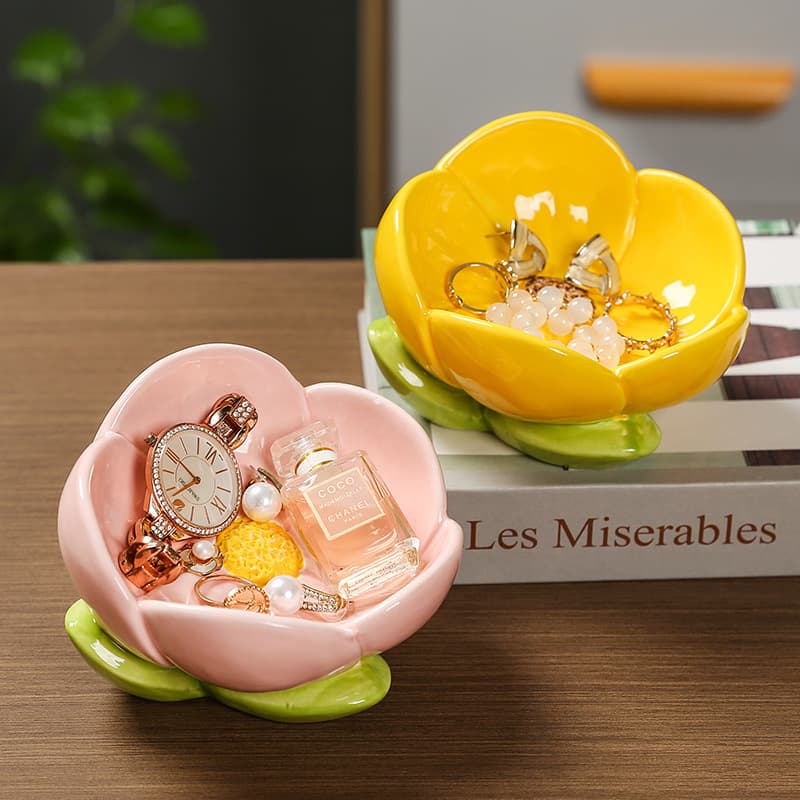 Ceramic Tulip Flower Key Holder for Entryway, Nordic Bedroom Dresser Jewelry Storage Decoration