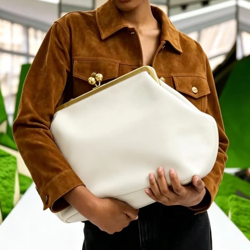 2026 Autumn and Winter New Niche Design Clip Bag Casual Versatile Large Capacity Handbag Trendy Shoulder Bag for Women