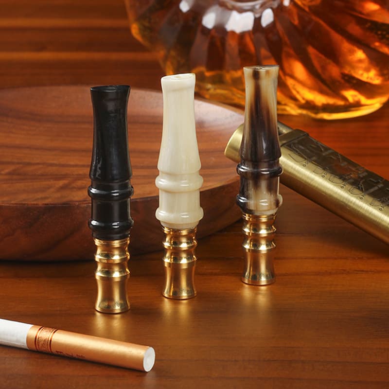 Horn-shaped cigarette holder with three sizes (thick, medium, thin), built-in metal pull rod filter, portable personalized smoke oil filter mouthpiece