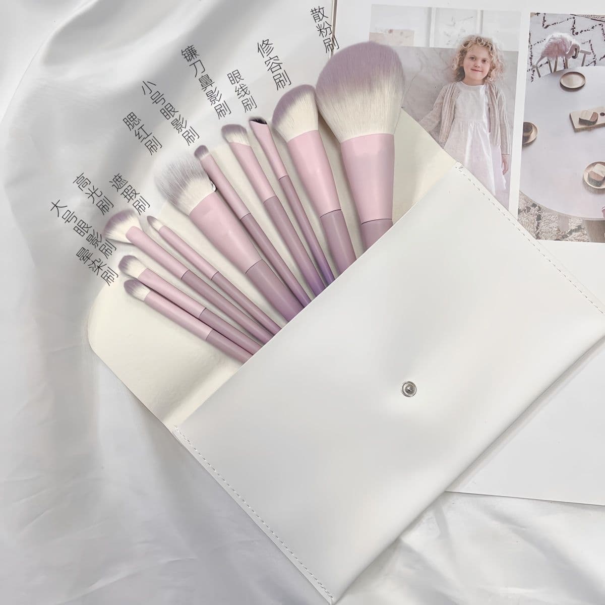Long Handle Makeup Brush Set 10 Pcs for Powder Blush Contour Beauty Tools Travel Size Cosmetic Brushes Nylon Bristles