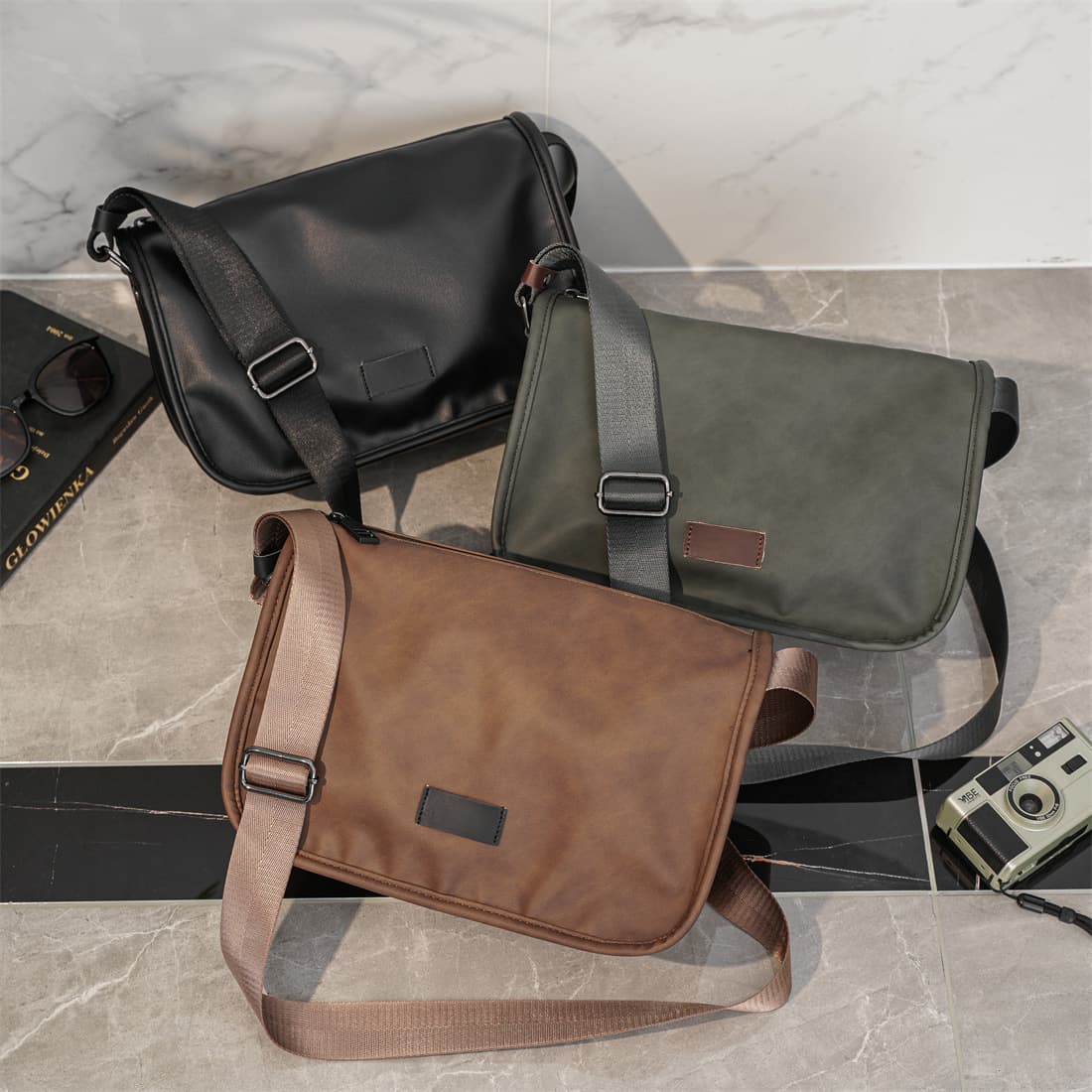 Wholesale Hot Fashion Shoulder Bag Vintage Simple Crossbody Bag Outdoor Casual Men's Small Square Bag