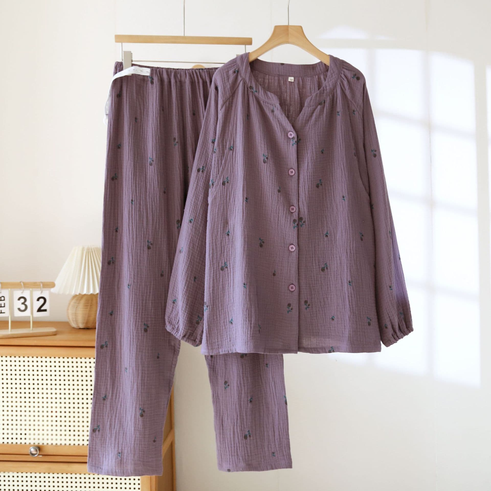 Maternity Wear, Nursing and Postpartum Clothing, Spring, Summer and Autumn Women's Pure Cotton Gauze Long-Sleeved Long Pants, Thin Double-Layer Crepe Pajamas