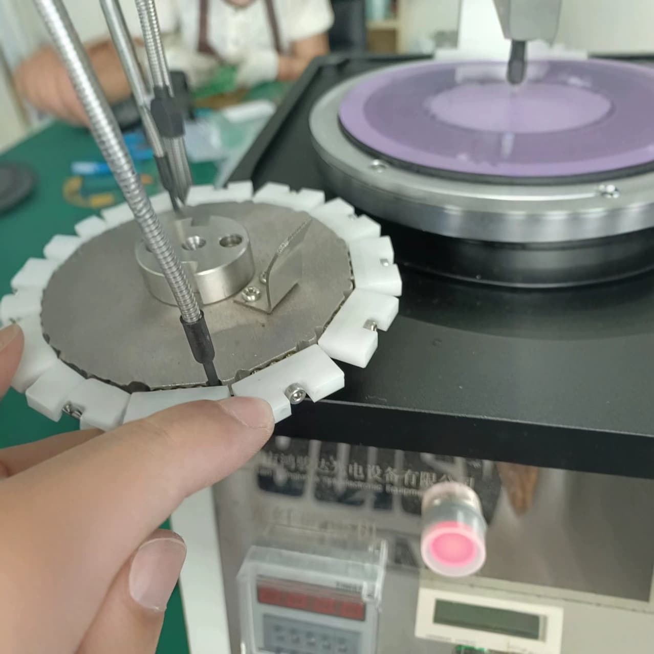 Fiber Optic Patch Cord Polishing Equipment Medical Fiber Optic Polishing Machine Molds and Fixtures Fiber Optic Polishing Equipment and Fixtures
