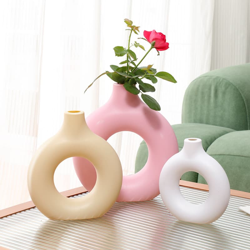 Cross-Border Bestseller Donut Plastic Vase Semi-Assembled Creative Living Room Decorative Ornament Imitation Ceramic Vase