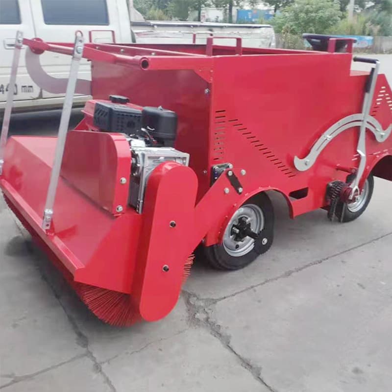 Customized ride-on grass combing and sand-washing integrated machine, four-wheel diesel engine, high horsepower artificial turf football field manufacturer