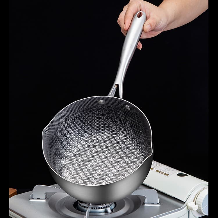Factory Wholesale Stainless Steel Yukihira Pot for Home Use, Small Milk Pot with Honeycomb Non-Stick Coating, Baby Food Pot, Flat Bottom with Lid, Universal