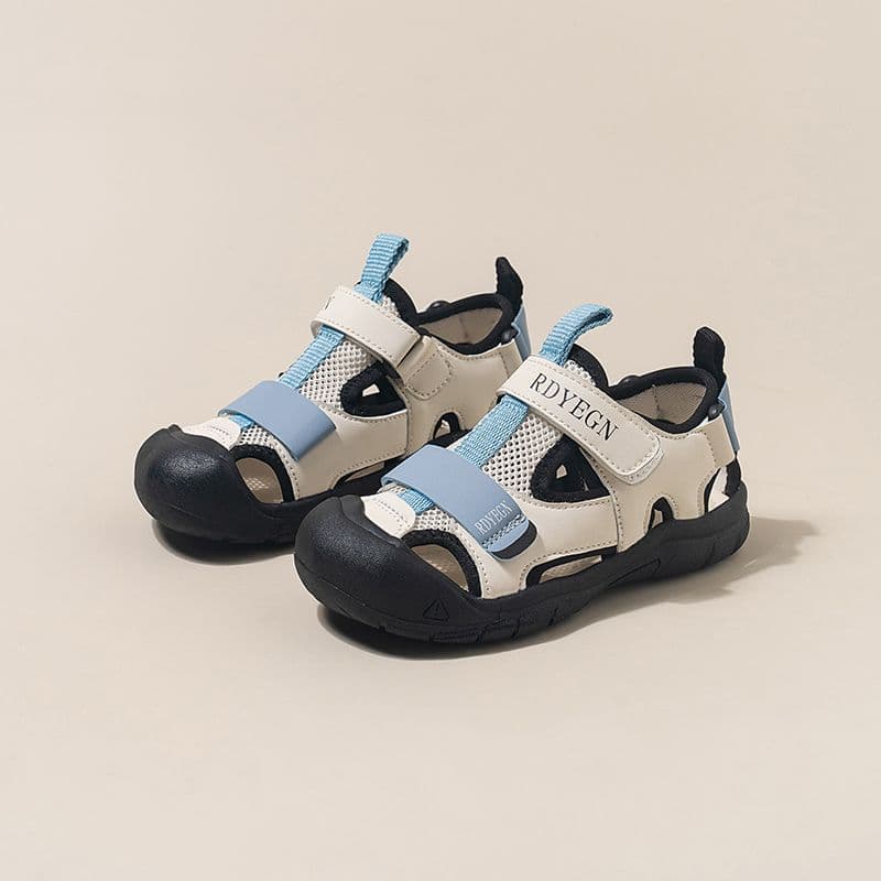 Boys' Sandals Summer 2025 New Kids' Sports Mesh Shoes Soft Sole Student Big Child Toe-Covered Beach Shoes