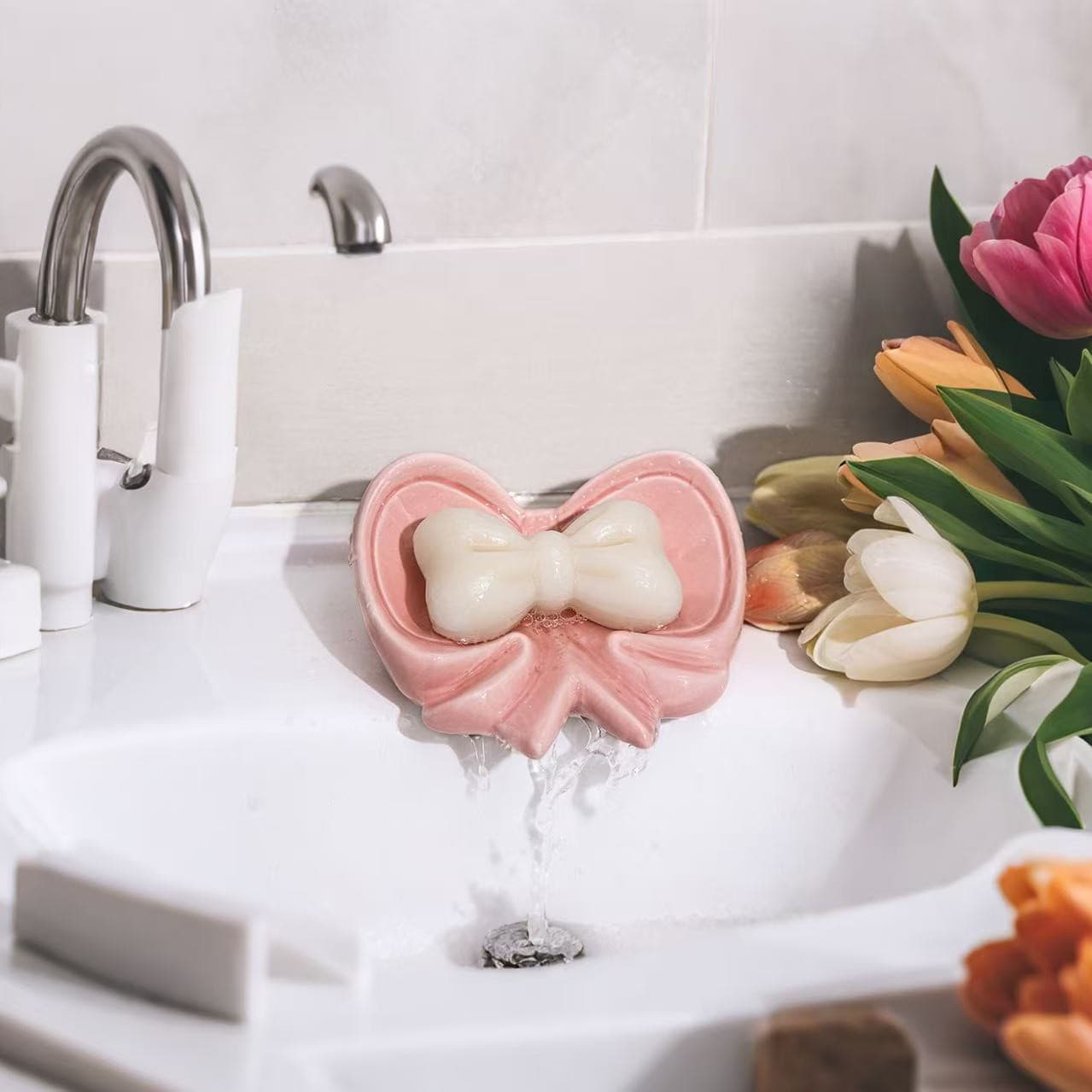 Creative bow drain soap box cute soap storage rack bathroom sink without water accumulation ceramic soap dish