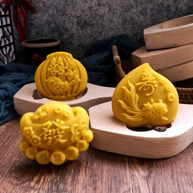 New Wooden Baking Mold for Festive Steamed Patterned Buns and Fish-Shaped Dough Imprints