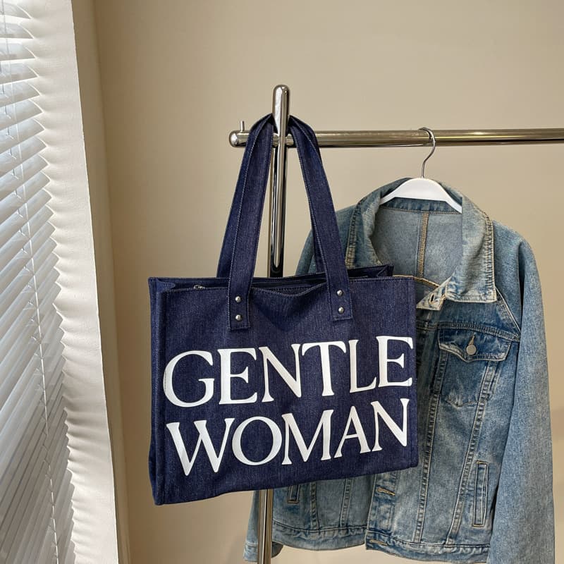 Thailand Gw Large-Capacity Letter Tote Bag for Women 2025 New Student Commuter Handbag Versatile Canvas Shoulder Bag
