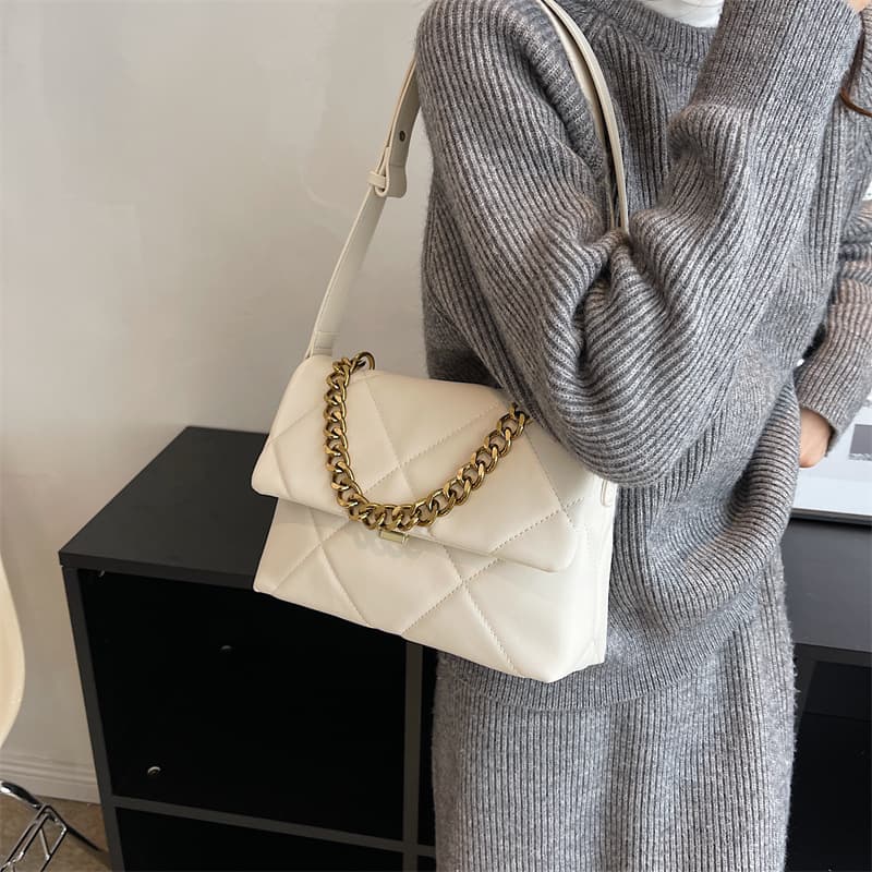 Ladies Bag Small Fragrance Style Diamond Quilted Chain Bag Women 2025 Autumn Versatile Crossbody Small Square Bag Trendy Shoulder Bag