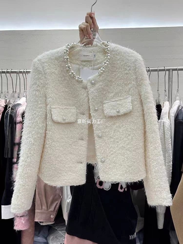 2025 French Style Pearl Collar White Chanel-Inspired Jacket Women's Winter Thickened Short Cardigan Top Trendy