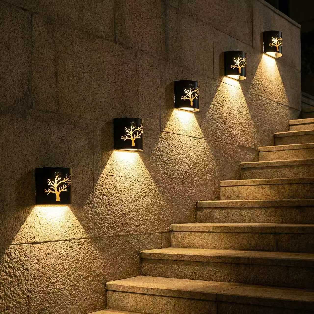 Amazon's popular outdoor garden waterproof solar lamp outdoor garden plastic big tree hill wall lamp solar