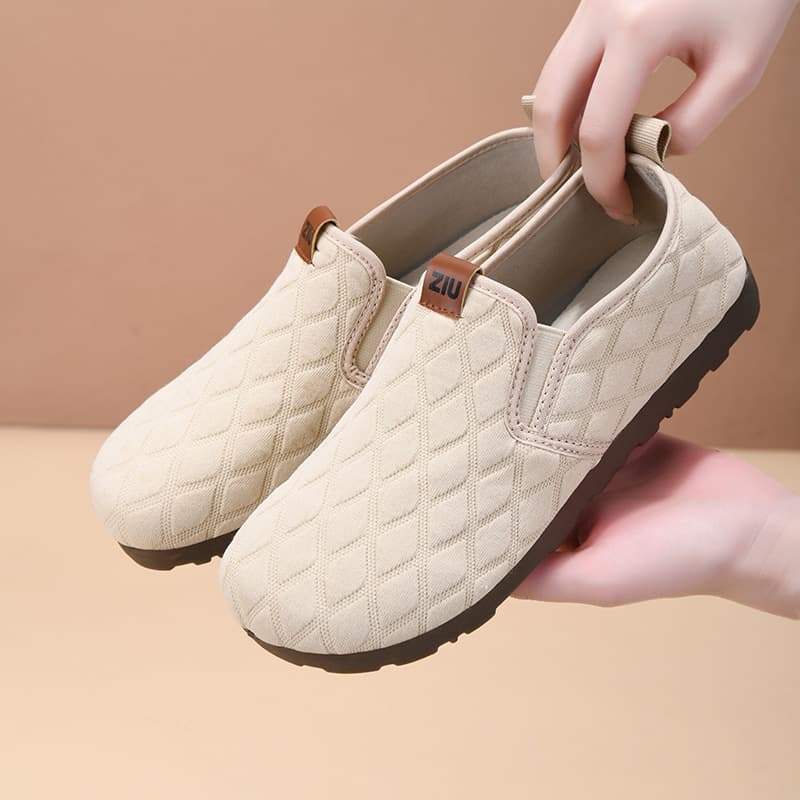 Spring/Autumn Women Shoes Old Beijing Cloth Shoes Women Casual Mother Shoes Stylish Simple Soft Sole Anti-Slip Breathable Women Shoes