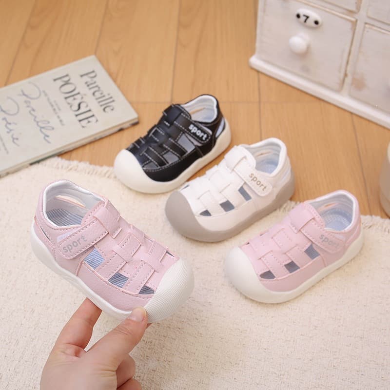 Baby Walking Sandals Summer Breathable Lightweight Hook-and-Loop Closed-Toe Sandals for Boys and Girls Soft Sole Non-Slip Casual Shoes