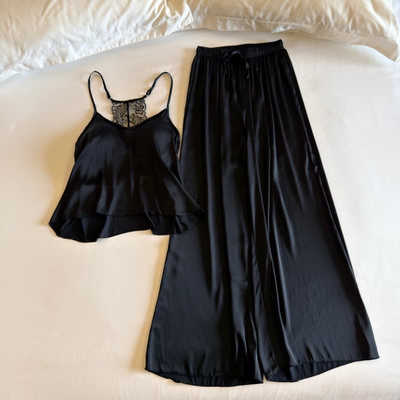 Women's Sexy Lace Thin Camisole Pajama Set with Padded Bra, Ice Silk Backless Loungewear for Spring and Summer