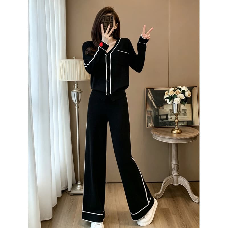 6671-3 V-Neck Knit Cardigan Set for Women with Heart Embroidery Long-Sleeve Top and Side-Stripe Wide-Leg Pants Two-Piece Set