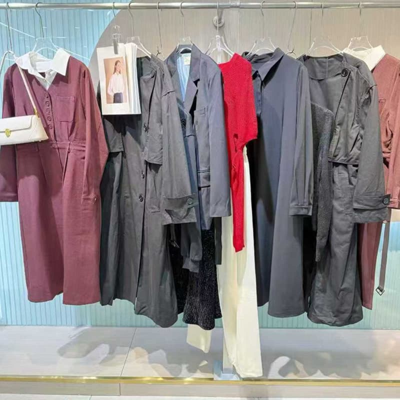 Li Weien 26 spring clothing light luxury literary light retro style women's clothing counter the same style physical live broadcast supply wholesale clearance