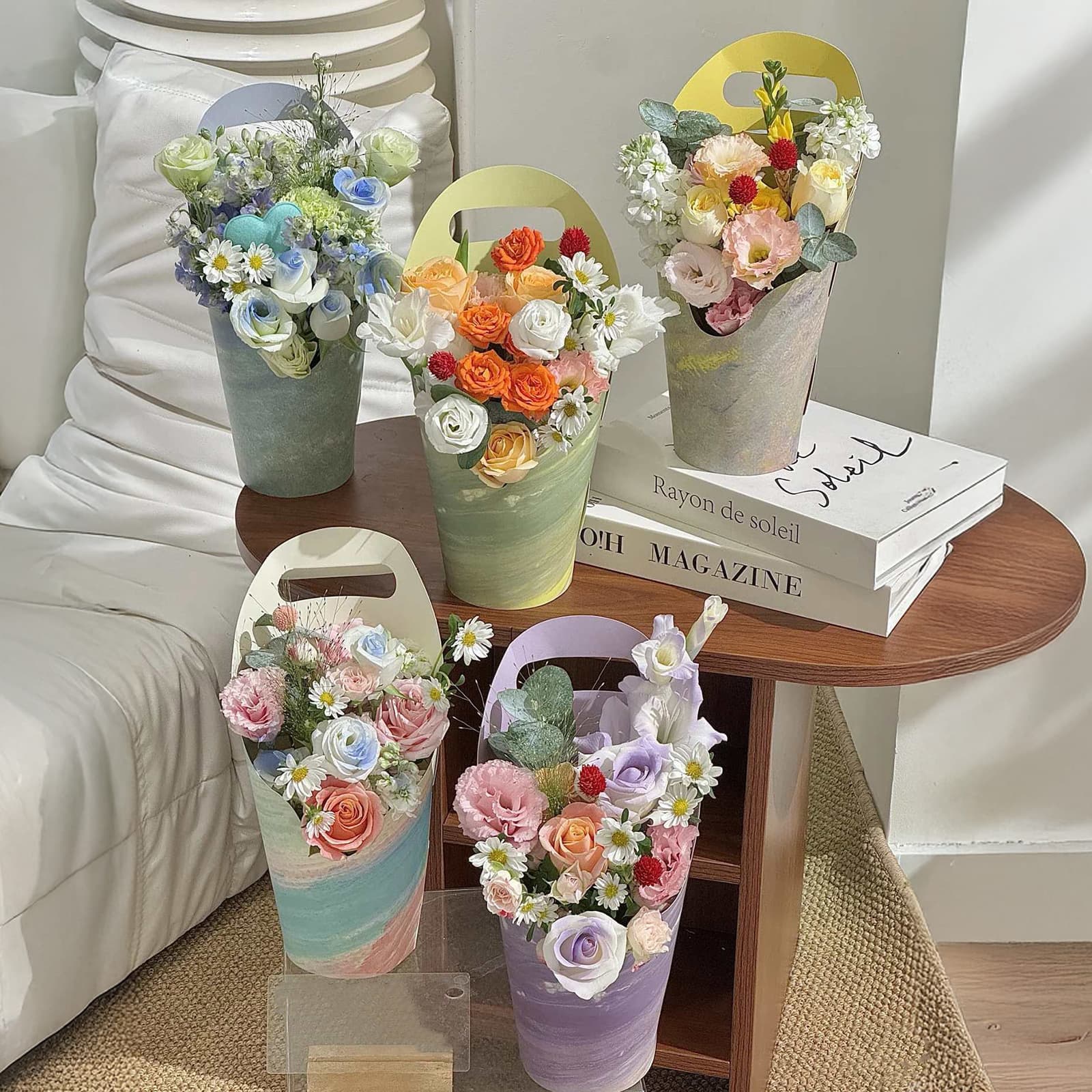 Teacher's Day new oil painting style round hand-held flower bouquet gift box ice cream flower arrangement box Chinese Valentine's Day floral materials