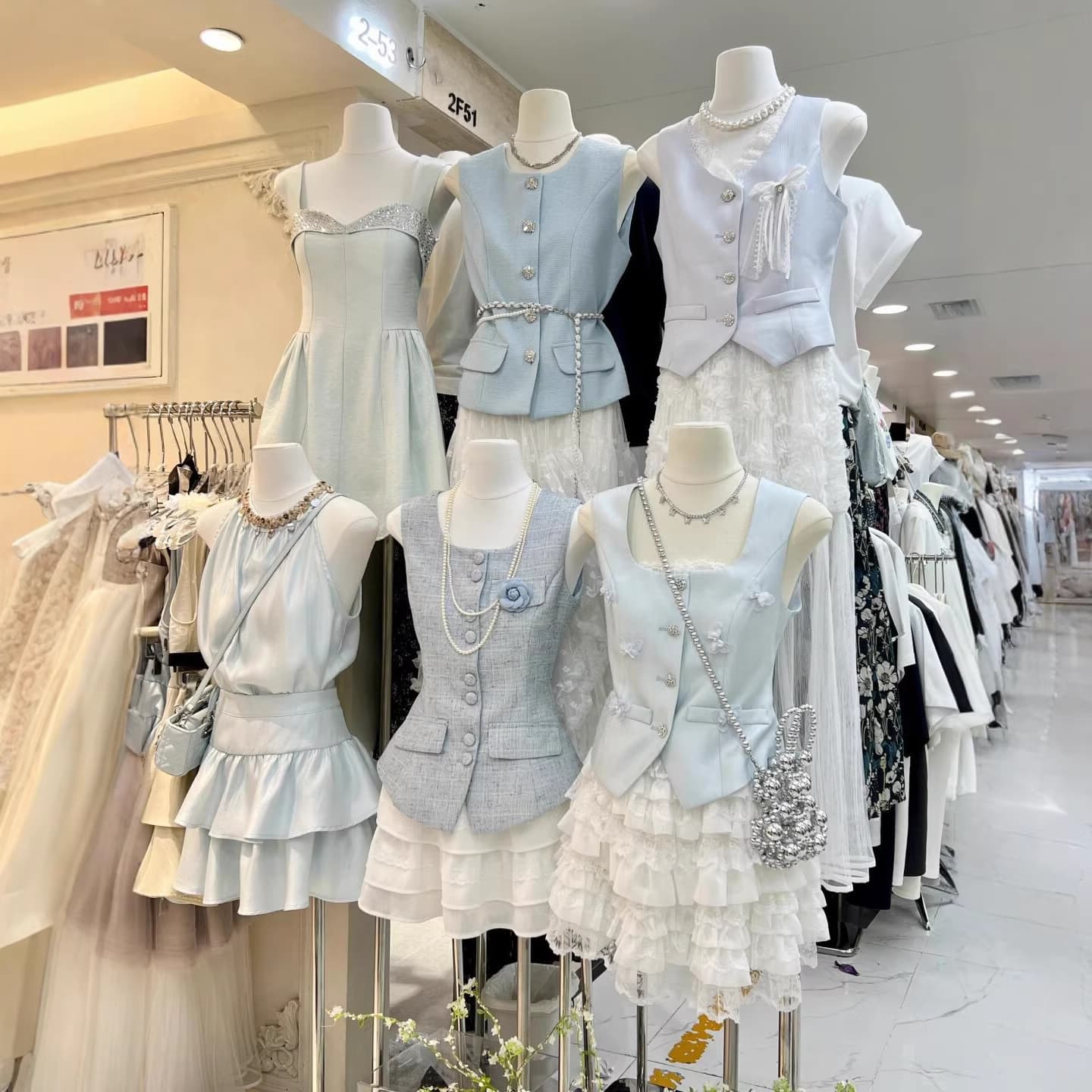 Shenzhen Nanyou Qianjinfeng Heavy Industry Designer Brand Women's Clothing New Arrival First-Hand Source Wholesale Brand Off-Shelf Women's Wear