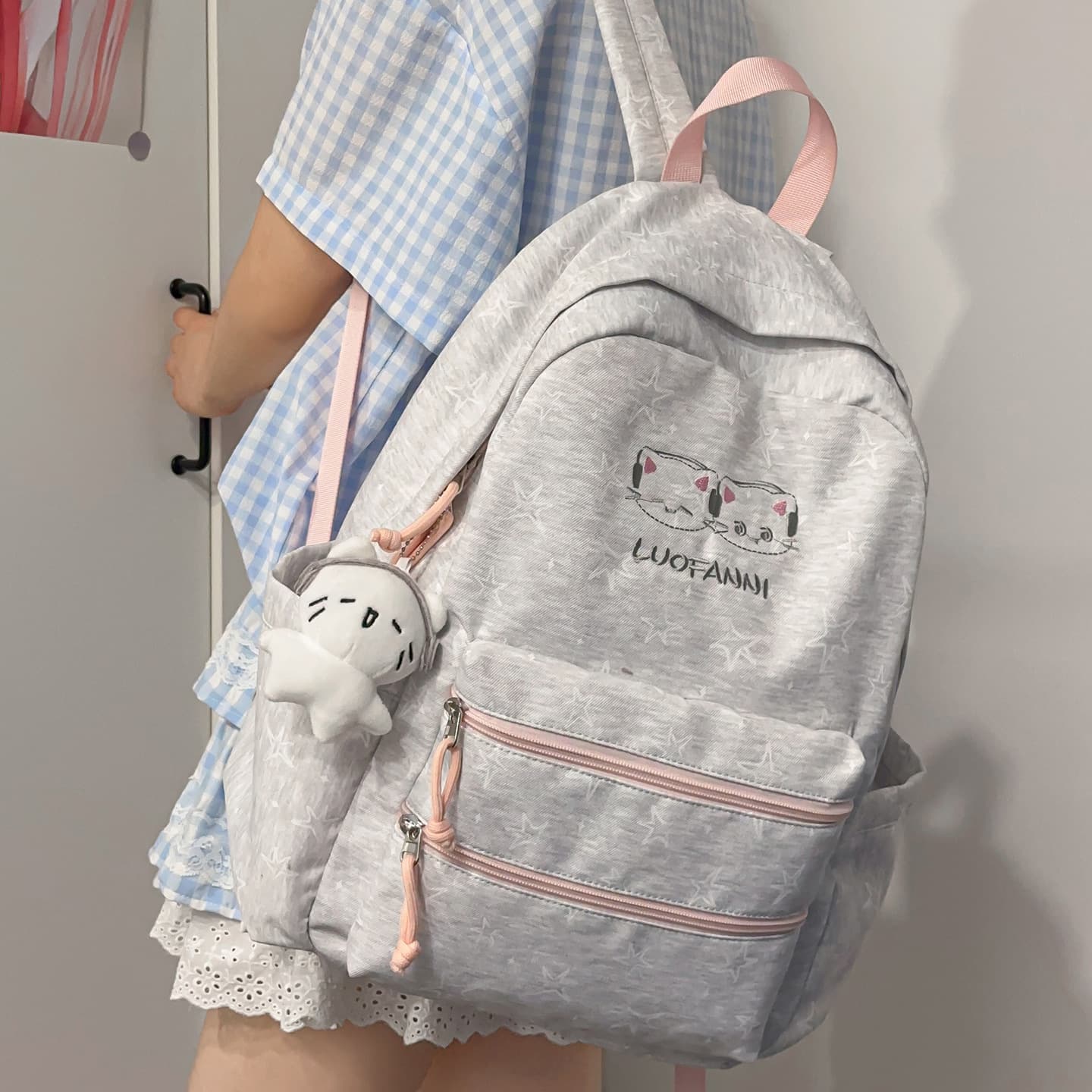 Mist Pink Milk White Cartoon Cat Junior High School Student Double-Shoulder Backpack, Niche Design Student School Bag for Girls, High-Aesthetic Commuter Backpack