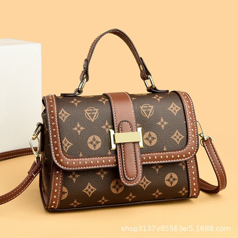 Women's Handbag 2026 Spring New Arrival, Fashionable Printed Tote Bag for Mothers, Premium Shoulder Bag for Middle-aged Women