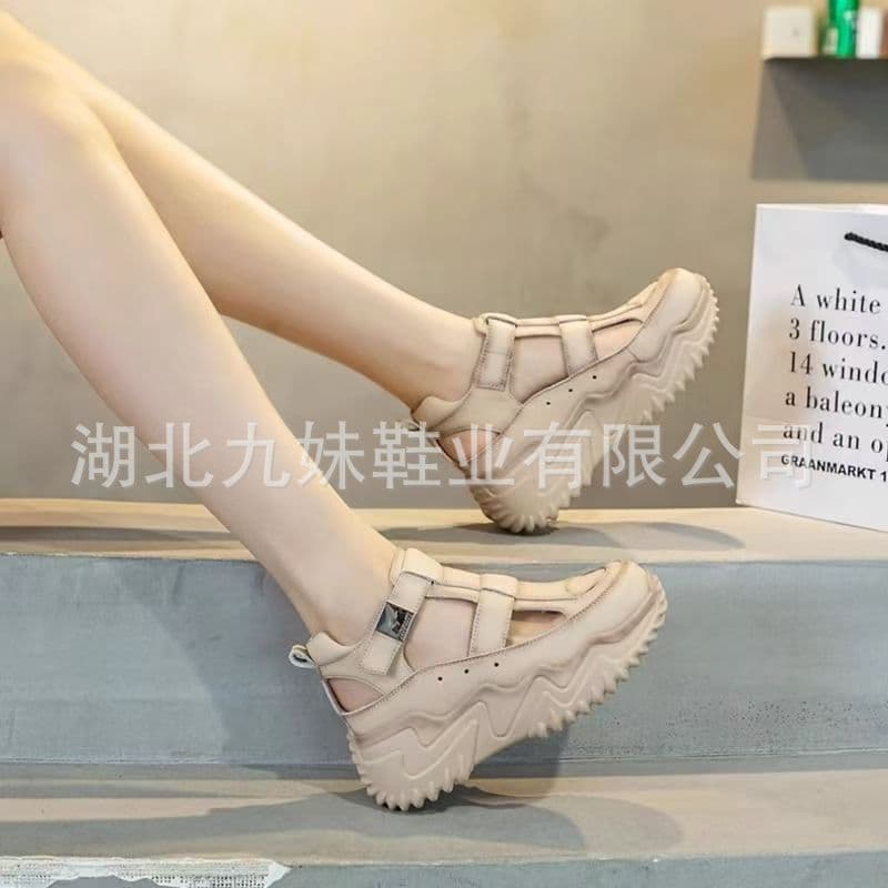 Soft-soled, open-toe, closed-toe sandals with hidden wedge heels - 2025 Summer New Hot Item on Douyin (TikTok) - Breathable Thick-Soled Roman Sandals