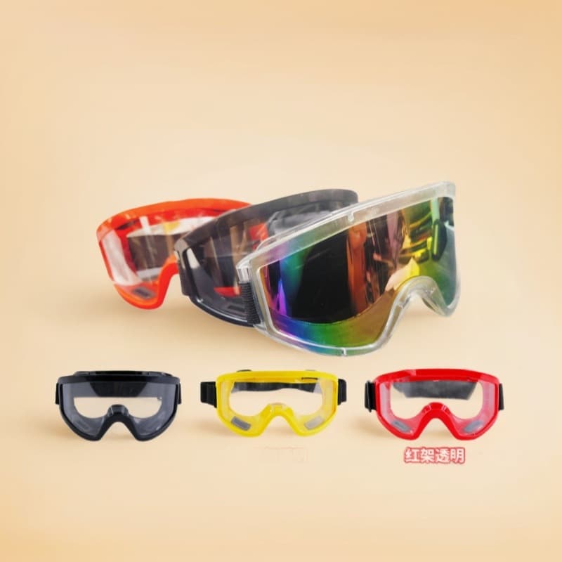 Protective goggles for riding outdoors, impact resistant goggles