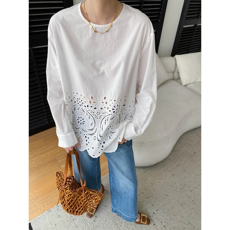 Sinan Autumn New Arrival French Heavy Embroidery Hollow-Out Design Round Neck Loose Long-Sleeve Shirt SN9312