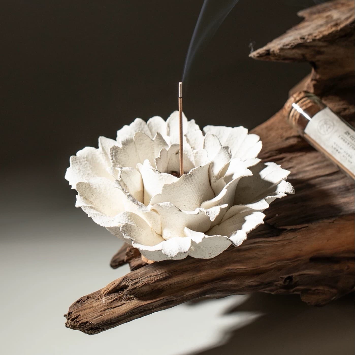 Jingdezhen Intangible Cultural Heritage Hand-Pressed Ceramic Petals Thread Incense Insert Coarse Pottery Diffusing Aromatherapy Home Ornaments Best Friend Niche