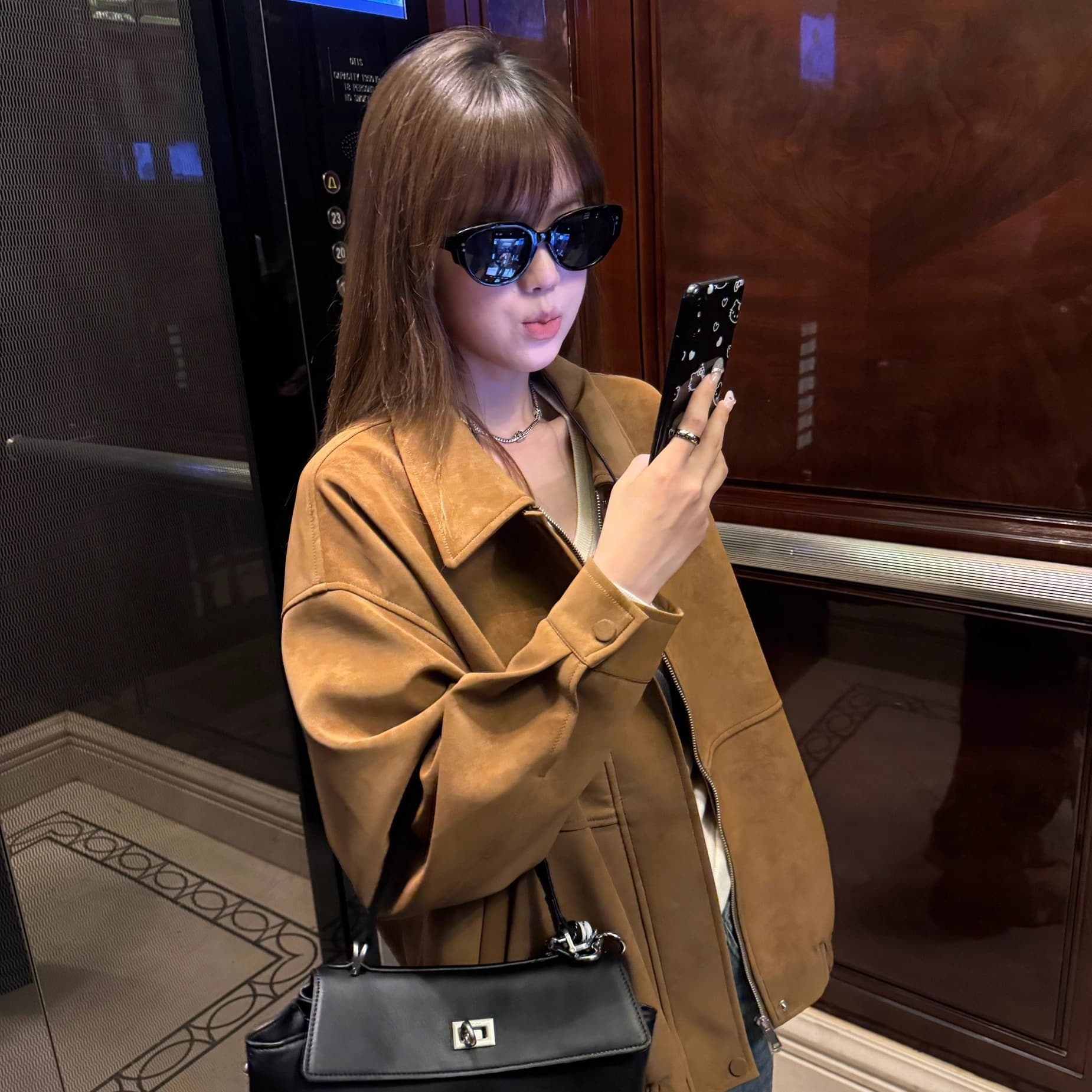 American Retro Suede Jacket for Women 2026 Fall New Loose Lapel Casual Versatile Slimming Coat Trendy