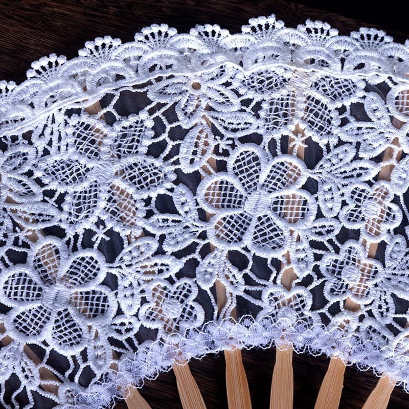 European-style Lolita Lace Fan Vintage Cheongsam Catwalk Folding Fan Women's Ancient Style Bamboo Fan Dance Performance Prop Fan