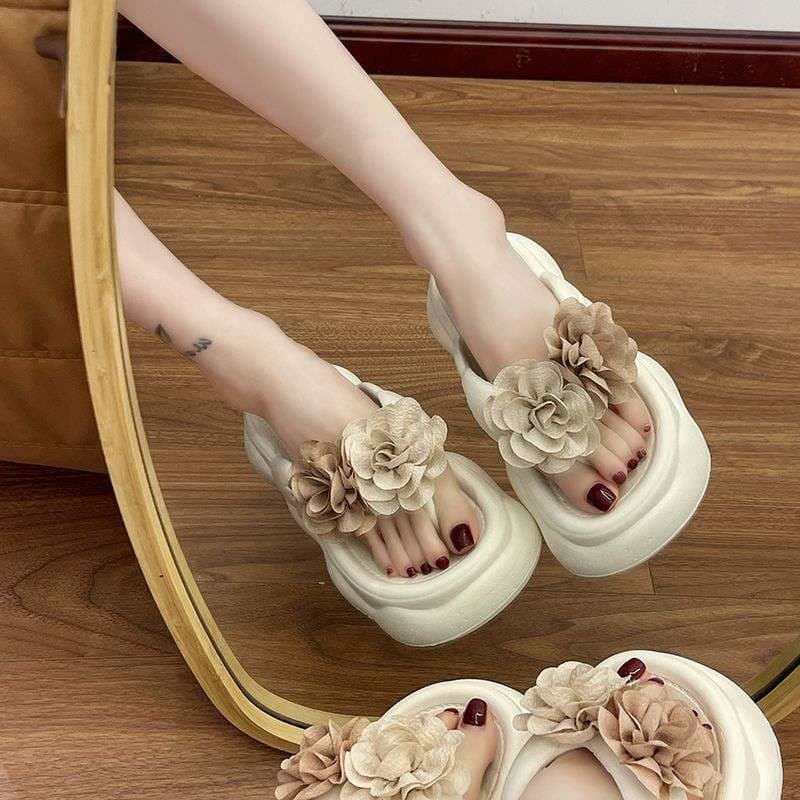 Step-in Comfort" Thick-Soled Flip-Flops for Women, 2025 Summer New Design, Thick-Soled Floral Beach Sandals, Toe-Post Sandals for Outdoor Wear