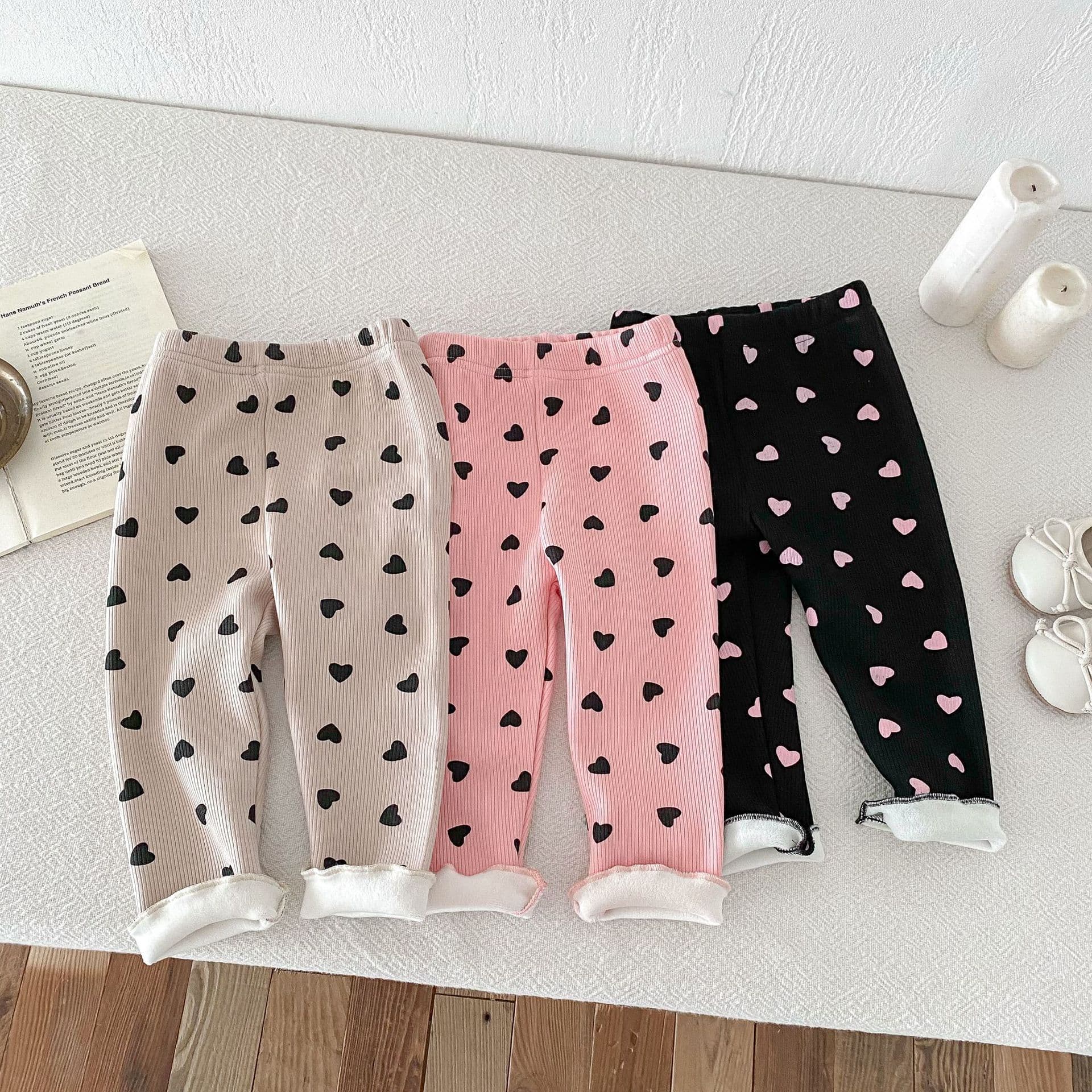 Winter 2025 New Kids Pants Korean Style Girls Baby Heart Print Versatile Fleece-Lined Warm Princess Leggings