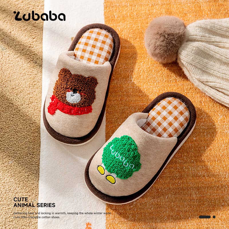 Children's cotton slippers for autumn/winter, unisex cartoon home indoor wooden floor slippers, anti-slip and warm, wholesale