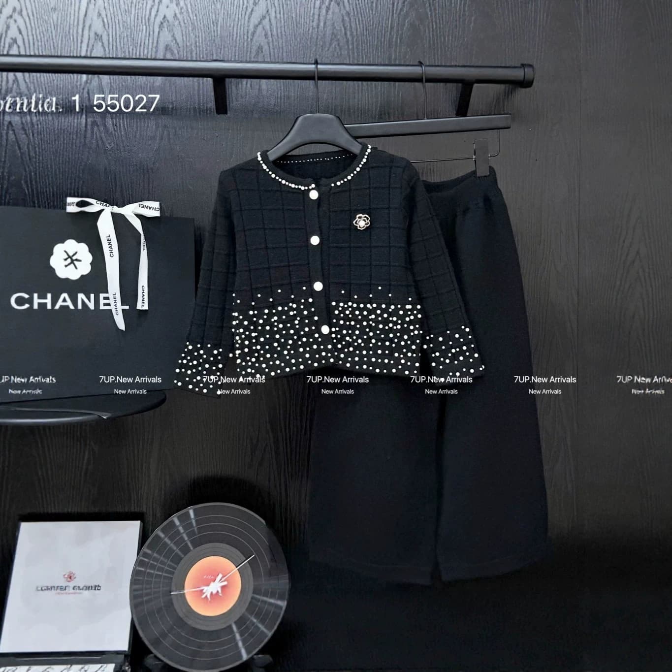 Girls' sweater set, bright diamond and small fragrance two-piece set, 110-160 sizes, 26th autumn style, Huzhou children's clothing cross-border
