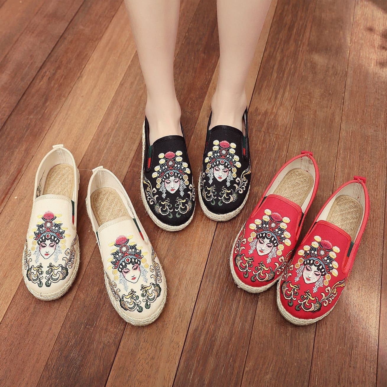 Beijing Old Style Embroidered Canvas Shoes Hanfu Ethnic Pattern Slip-On Women's Versatile Comfortable Breathable Casual Shoes