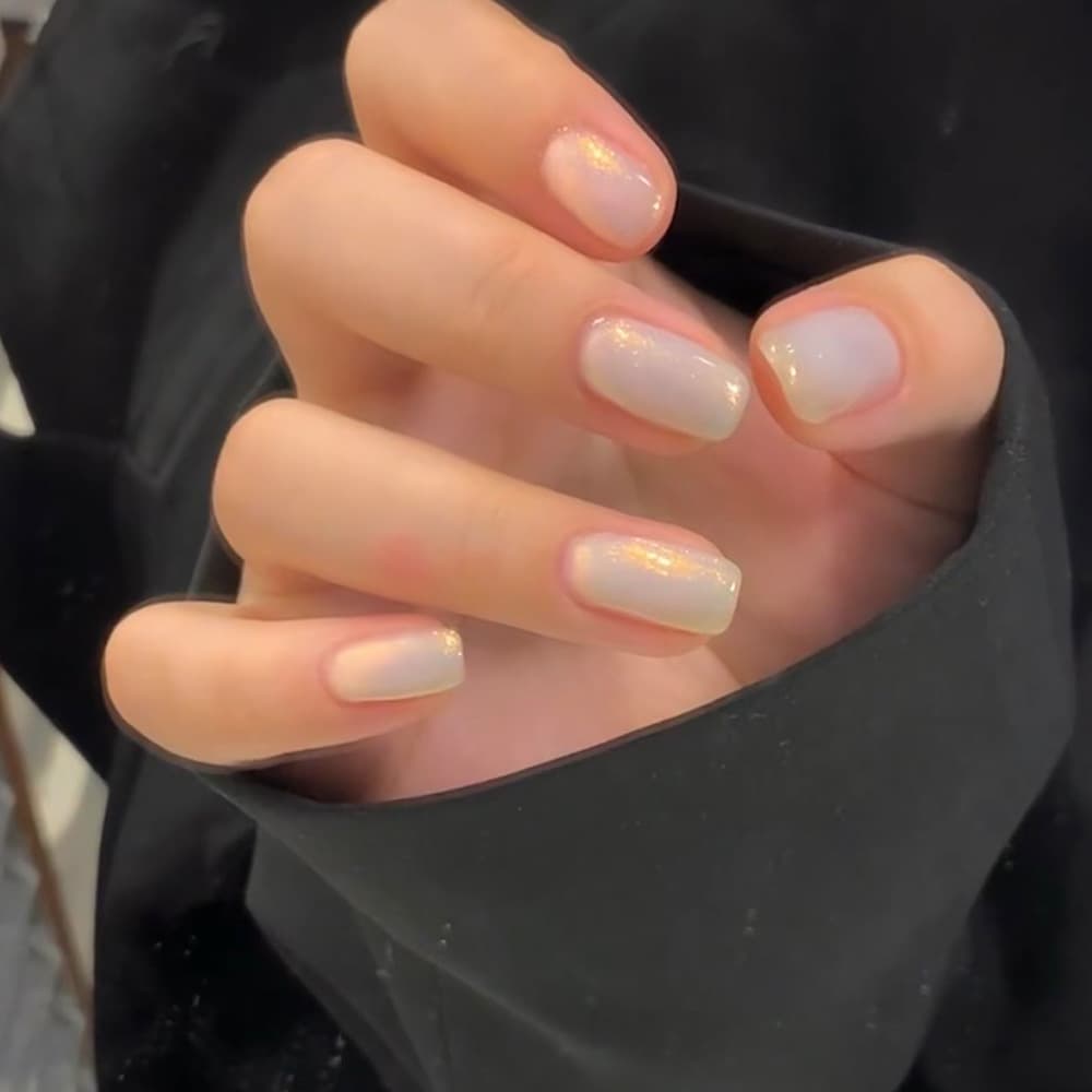 Viral Hot-Selling Diamond Nail Polish No-Bake Oily Long-Lasting Non-Peel Sparkle Nail Polish Professional Wholesale for Nail Salons