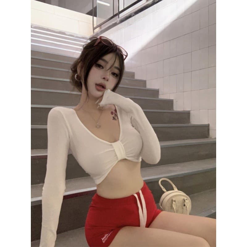 Sexy Hot Girl V-Neck White Short T-Shirt Women's Early Autumn Design Niche Slim Fit Crop Top Sports Yoga Top