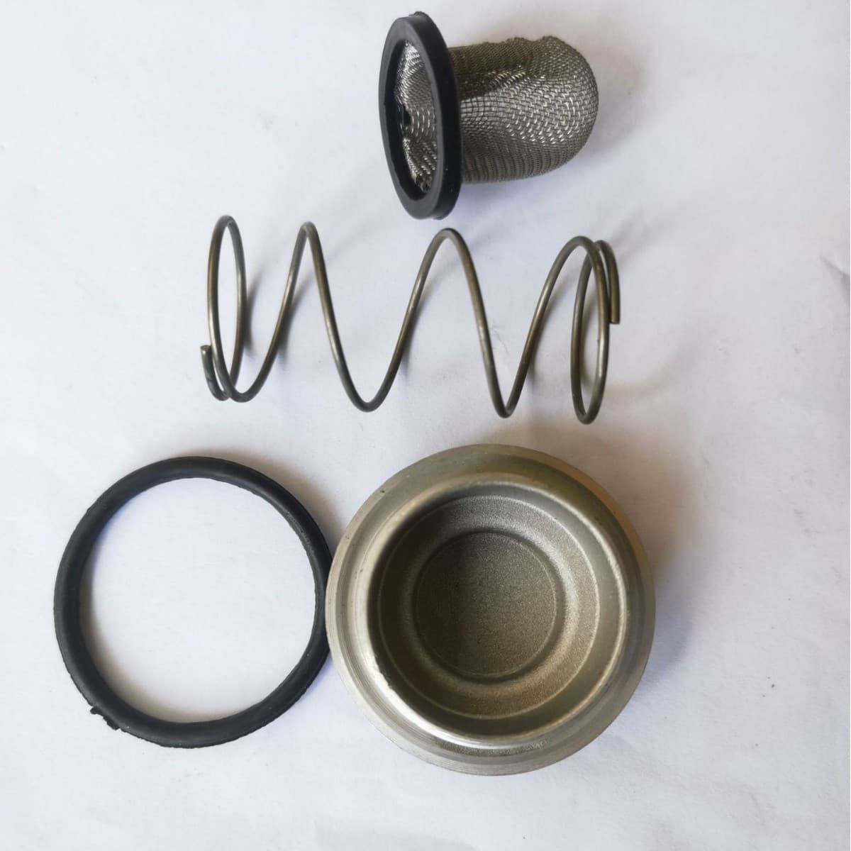 Suitable for Honda CG125/CG150 Qianjiang 125 Valve Cover Oil Drain Cover Spring Oil Net Kit