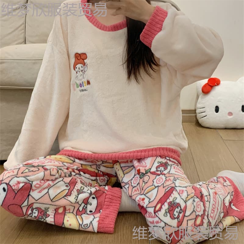 Threaded Round Neck Kuromi Flannel Pajamas for Women, Autumn and Winter Thickened Sweet Cartoon Coral Velvet Long-Sleeved Homewear