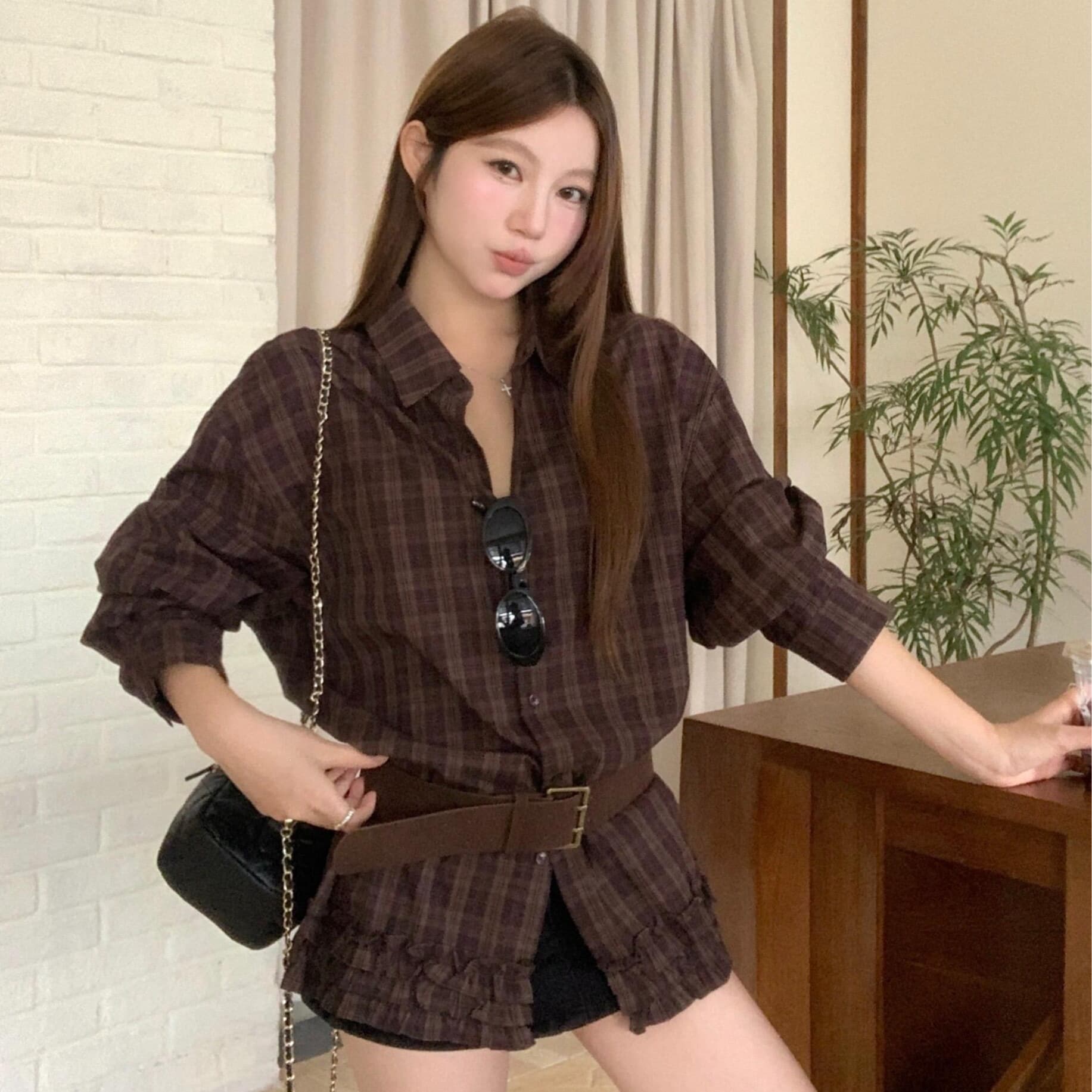 Brown Plaid Long Sleeve Shirt Women 2026 Autumn New Retro Casual Loose Design Mid-Length Top