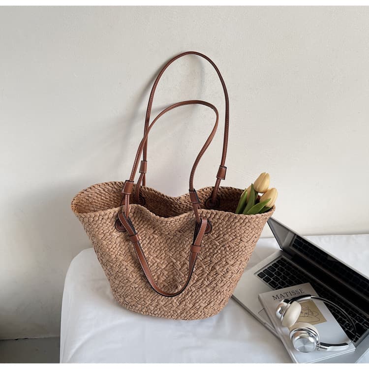 Spring and Summer New Fashion Straw Beach Basket Bag, Casual, Simple, Large Capacity Shoulder Bag for Women