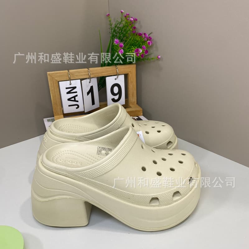 Mermaid Perforated Shoes Cross 2025 New Thick-Soled Women Height-Increasing Anti-Slip Summer Outdoor Beach Perforated Sandals
