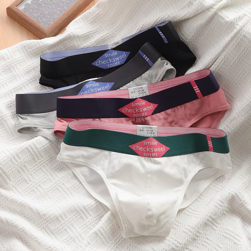 Men's underwear, pure cotton triangle briefs, summer sporty personalized loose and breathable triangle shorts for teenagers.