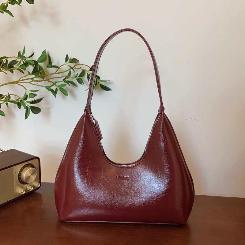 Niche Design Underarm Bag for Women 2025 New Trendy Style, Trendy Soft Leather PU Shoulder Commuter Underarm Bag This Year
