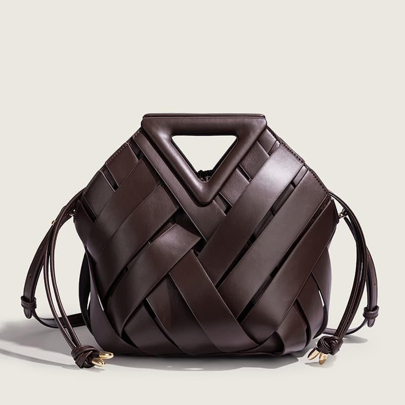 Cross-Border Fashion Woven Hollow Vegetable Basket Bag Triangle Handle Bucket Bag Trendy Shoulder Crossbody Bag for Women