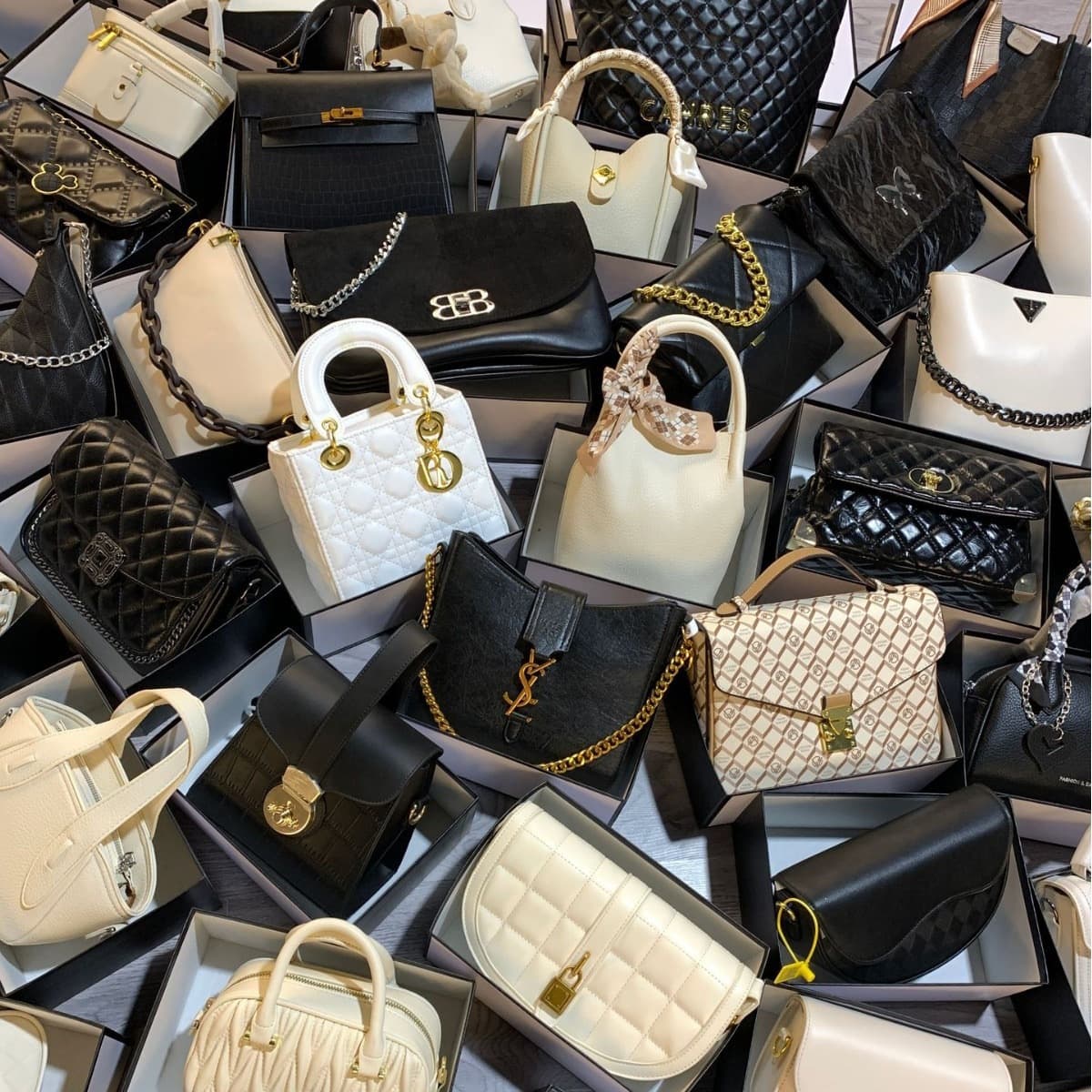 Original packaging women's bag surplus stock, brand new women's single shoulder crossbody bag, cross-border trade factory mixed styles direct wholesale supply