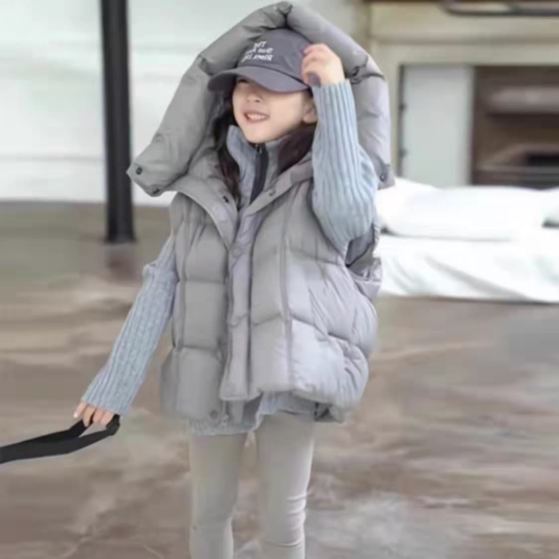 Girls' Down Vest, Autumn/Winter 2024 New Fashionable White Duck Down Korean Style Sleeveless Outer Garment